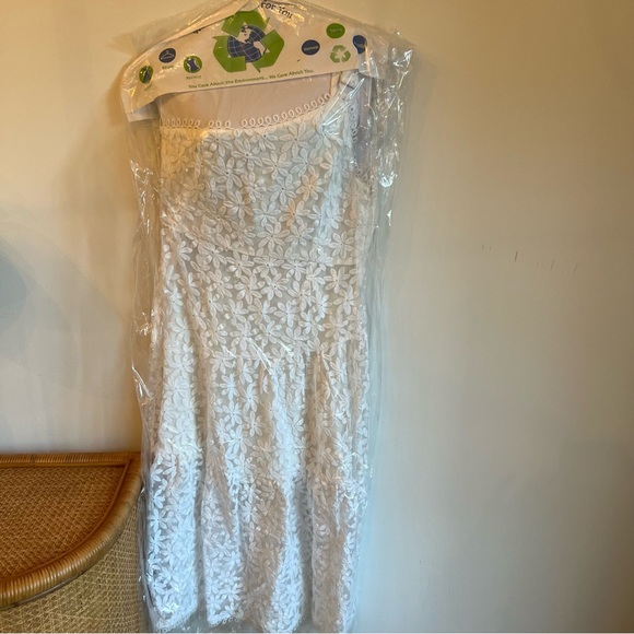 Like New! Lost + Wander White Lace Madonna Lily Maxi Dress | Size L - Picture 2 of 12